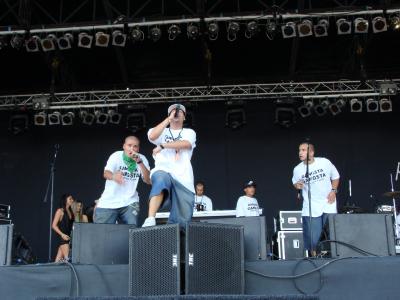 ggp_pic3_the_group_on_mtv_stage1.jpg